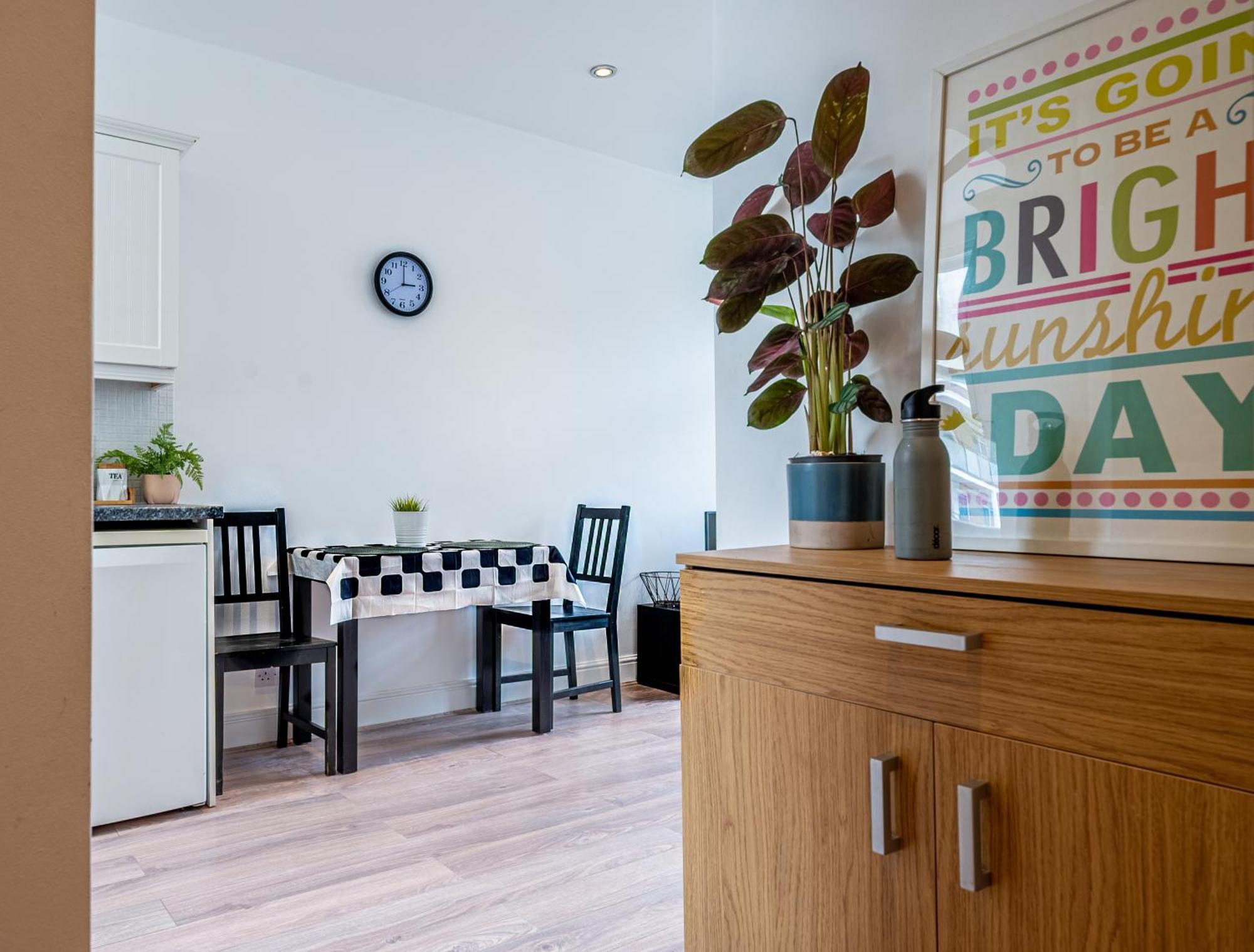 One-Bed Flat, Kensington, Bank Payment To The Host Within 24H From The Reservation Apartamento Londres Exterior foto